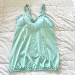 Lululemon tank size 8